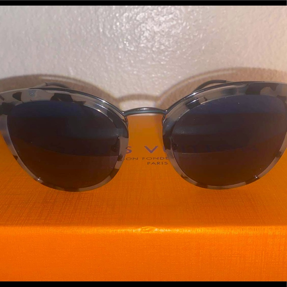 BRAND NEW Prada sunglasses!